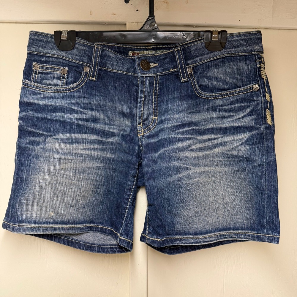 BKE Sabrina Denim Shorts Womens 28 Medium Wash Stretch Distressed BWX2740A